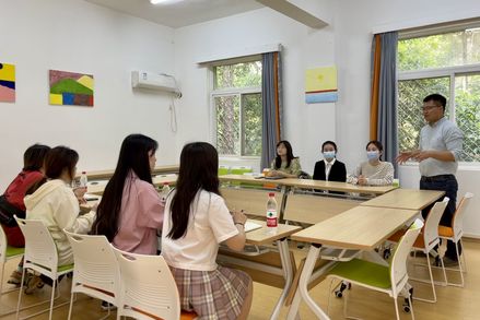 我校赴中南财经政法大学心理健康教育咨询中心交流